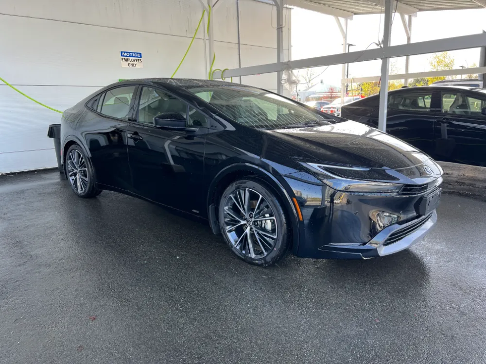 2023 toyota prius hybrid xle black 1